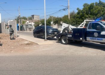 Aseguran camioneta de lujo tras reporte de balacera en El Ranchito, Culiacán