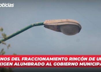 Vecinos del Fraccionamiento Rincón de Urías exigen alumbrado al Gobierno Municipal