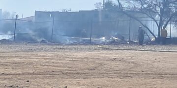Se registra incendio junto a bodega de material reciclable en sector Bachigualato, en Culiacán