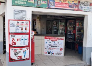 Ejecutan a mujer en un expendio de cerveza en Culiacán