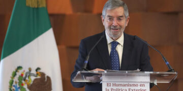 México consolidará relaciones bilaterales y multilaterales con diálogo y negociación: canciller De la Fuente