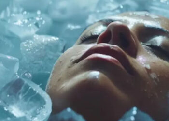 ¿Para qué sirve meter la cara en agua con hielo? Estos son los beneficios
