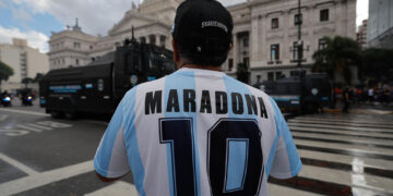 Maradona tenía pulmones, riñones, hígado y corazón dañados, según peritos de la autopsia