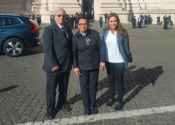 Rosa Icela Rodríguez llega al Vaticano para el funeral del papa Francisco