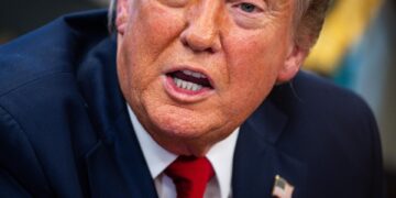 “¡Es mejor que pare ya!”: Trump asegura que fentanilo sigue entrando por México y Canadá