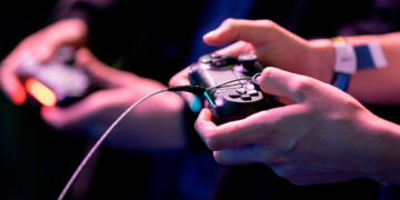 Detienen a mexicano por ciberacoso sexual a 15 adolescentes de varios países