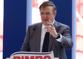 “México hoy está en una situación mejor que algunos de sus competidores”, dice Ebrard