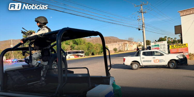Disparan contra vivienda en Laureles Pinos; se reportan daños materiales
