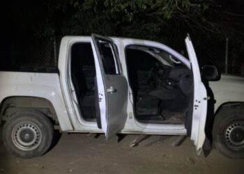 Aseguran dos camionetas y armamento tras enfrentamiento en Villa Juárez, Navolato
