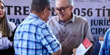 Con entrega de títulos de propiedad del gobierno de Rubén Rocha,  más de 19 mil familias al fin tienen certeza jurídica patrimonial