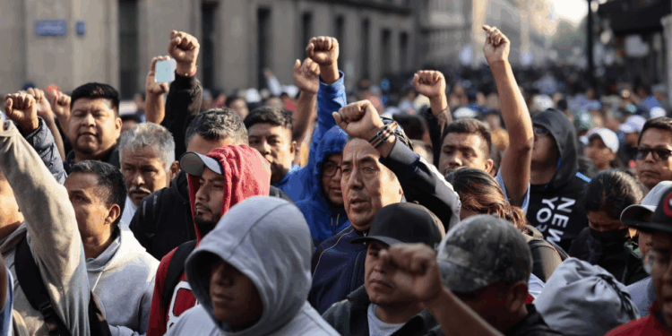 CNTE rechaza plan del Gobierno federal; insiste en reunión con Sheinbaum