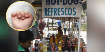 Madre dejó encargado a su bebé en puesto de hot dogs y no regresó, afuera de hospital en Nuevo León