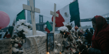 Embajador de EE.UU. desea pronta recuperación a cadetes del buque escuela Cuauhtémoc