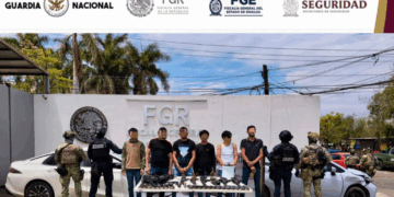 Detienen a seis personas armadas en Navolato; aseguran arsenal y vehículos con reporte de robo