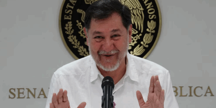 Fernández Noroña niega que prohibición de viajes en primera clase en Morena sea dirigida a él: “No me queda el saco”