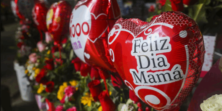 Prevén derrama económica histórica por Día de las Madres 2025 en México: un gasto de hasta 5 mil pesos por persona