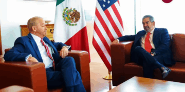 Embajador de EU reconoce a México por su creciente cooperación en seguridad