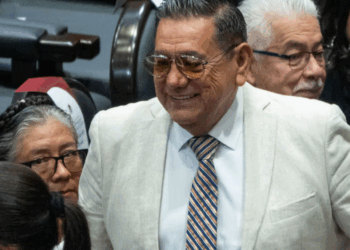 Salgado Macedonio descarta abandonar Morena por reforma contra el nepotismo