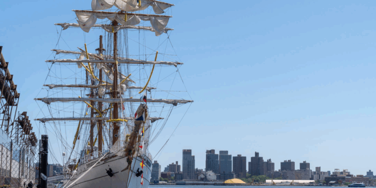 Primer informe de EE.UU. sobre el accidente del buque escuela Cuauhtémoc tardará 30 días