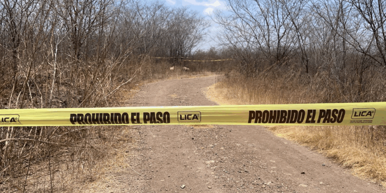 Hallan a hombre asesinado a balazos en camino de terracería al sur de Culiacán