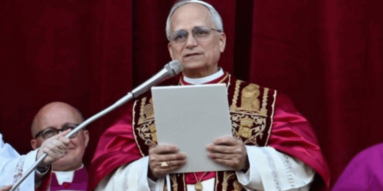 Primer discurso del papa León XIV: Un llamado a la paz y a una Iglesia abierta a todos