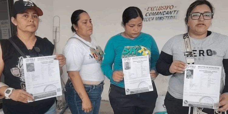 Autoridades toman muestras de ADN a los familiares de Grupo Fugitivo tras localización de 5 cuerpos en Reynosa