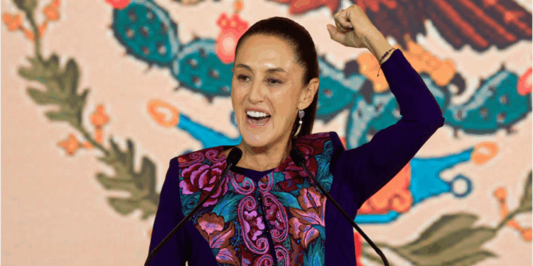 Claudia Sheinbaum rompe récord de aprobación presidencial en México