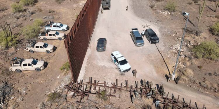 Defensa y Comando Norte de EE.UU. realizan patrullajes “Espejo” en la frontera