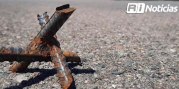 Aseguran dos camionetas, cartuchos y ponchallantas en Escuinapa