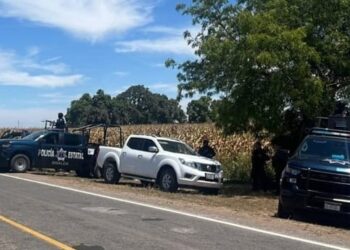 Le roban camioneta a alcalde de Concordia en la carretera Culiacán-Mazatlán