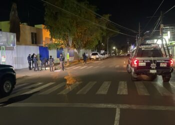 Localizan hombre asesinado a balazos frente a la Facultad de Economía de la UAS, en Culiacán