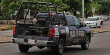 Intentan “levantar” a agente de la Policía Estatal en el Parque 87 en Culiacán