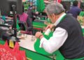 ¿”Cerillos” y gasolineros podrían recibir salario mínimo?; Senado analiza reforma