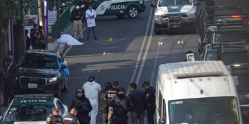 Sheinbaum pide responsabilidad y no especular sobre asesinatos de dos funcionarios cercanos a Clara Brugada