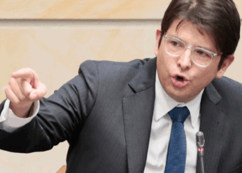 Sheinbaum condena el atentado con Miguel Uribe, aspirante presidencial colombiano