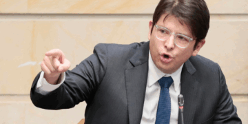 Sheinbaum condena el atentado con Miguel Uribe, aspirante presidencial colombiano