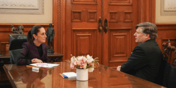 Concluye reunión de Sheinbaum con Landau; abordaron la relación México-EE.UU.