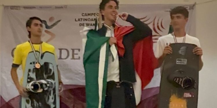 Andrés Villegas Tapia conquista el título latinoamericano en México y se consolida como figura del Wakeboard