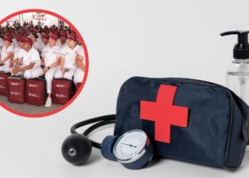 Salud Casa por Casa 2025: Este es TODO el equipo que lleva en su maleta el personal médico para atender a adultos mayores