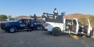 Localizan tres hombres asesinados en la carretera libre México 15 en San Ignacio