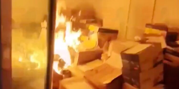 “Deben ser pacíficas”: Sheinbaum tras manifestaciones violentas de la CNTE en CDMX